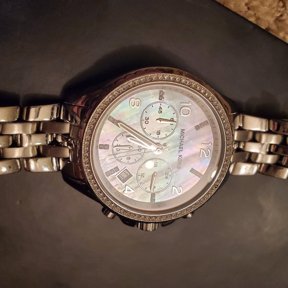Michael kors silver stainless steel pearl face